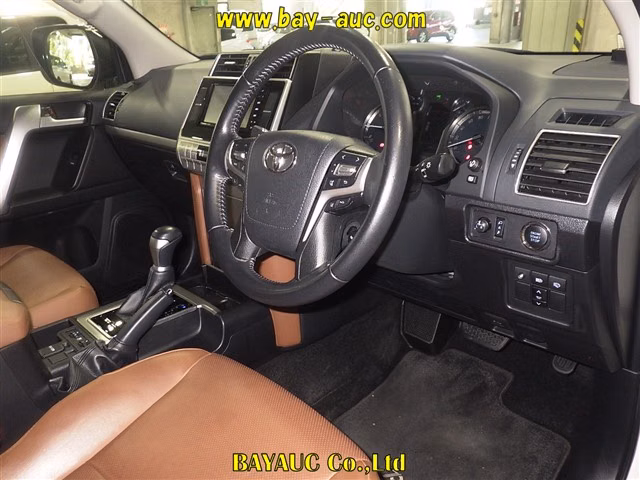 TOYOTA LAND CRUISER PRADO