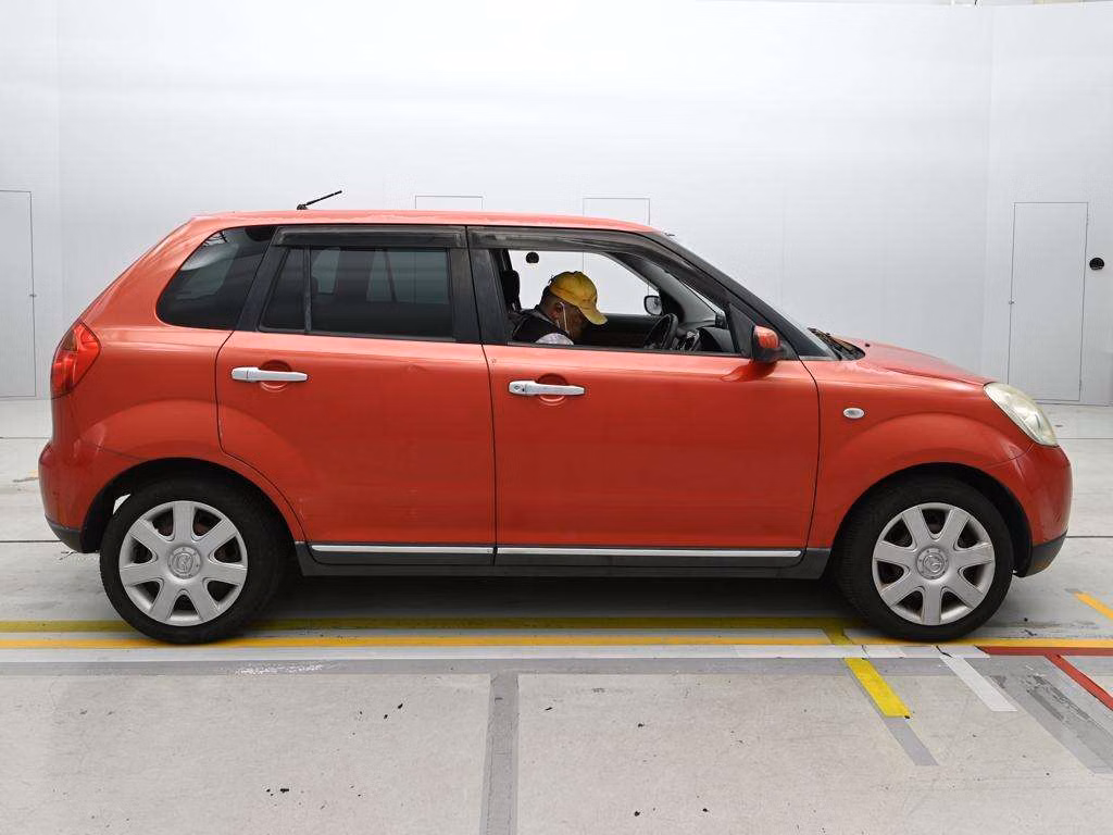 MAZDA VERISA
