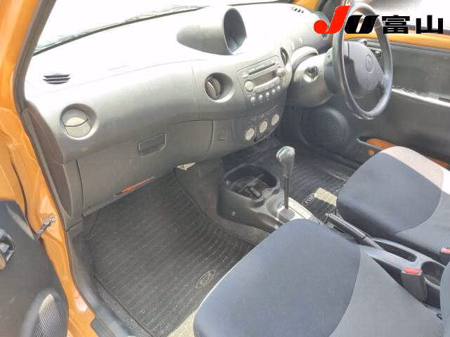 DAIHATSU ESSE