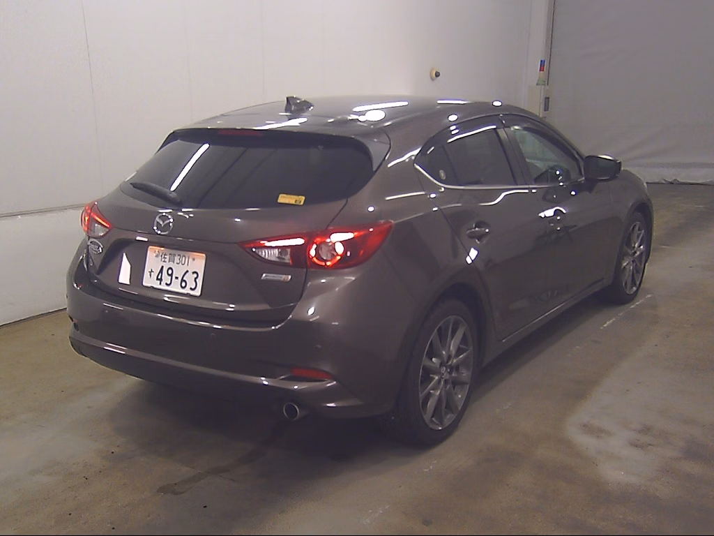 MAZDA AXELA