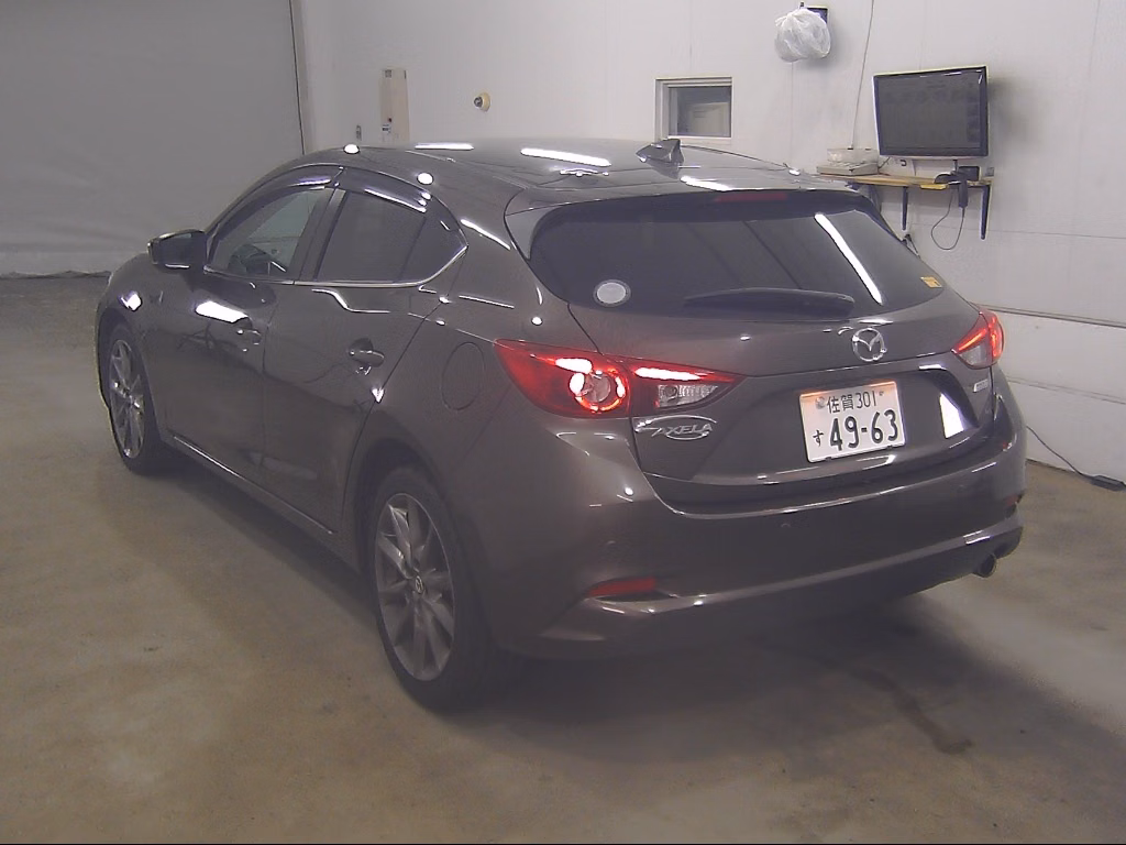 MAZDA AXELA
