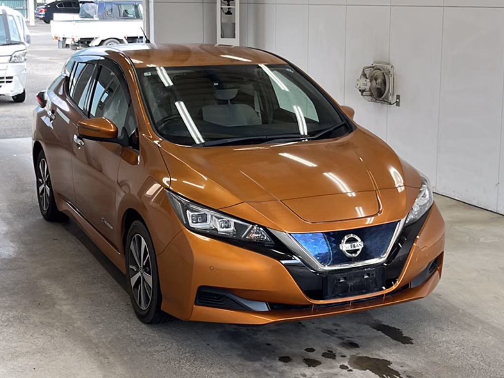 NISSAN LEAF