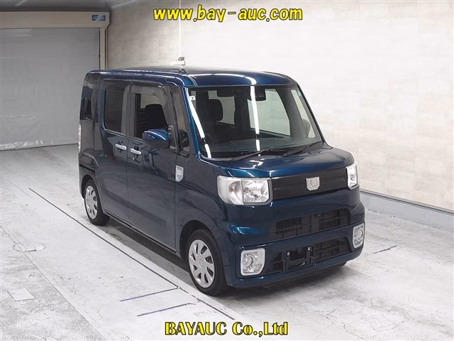 DAIHATSU WAKE