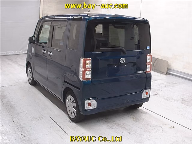 DAIHATSU WAKE