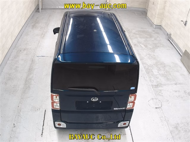 DAIHATSU WAKE