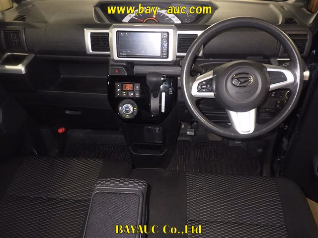DAIHATSU WAKE
