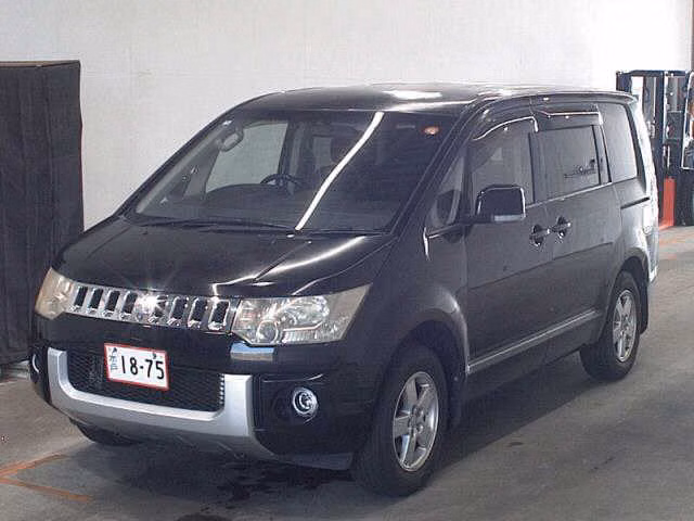 MITSUBISHI DELICA D:5