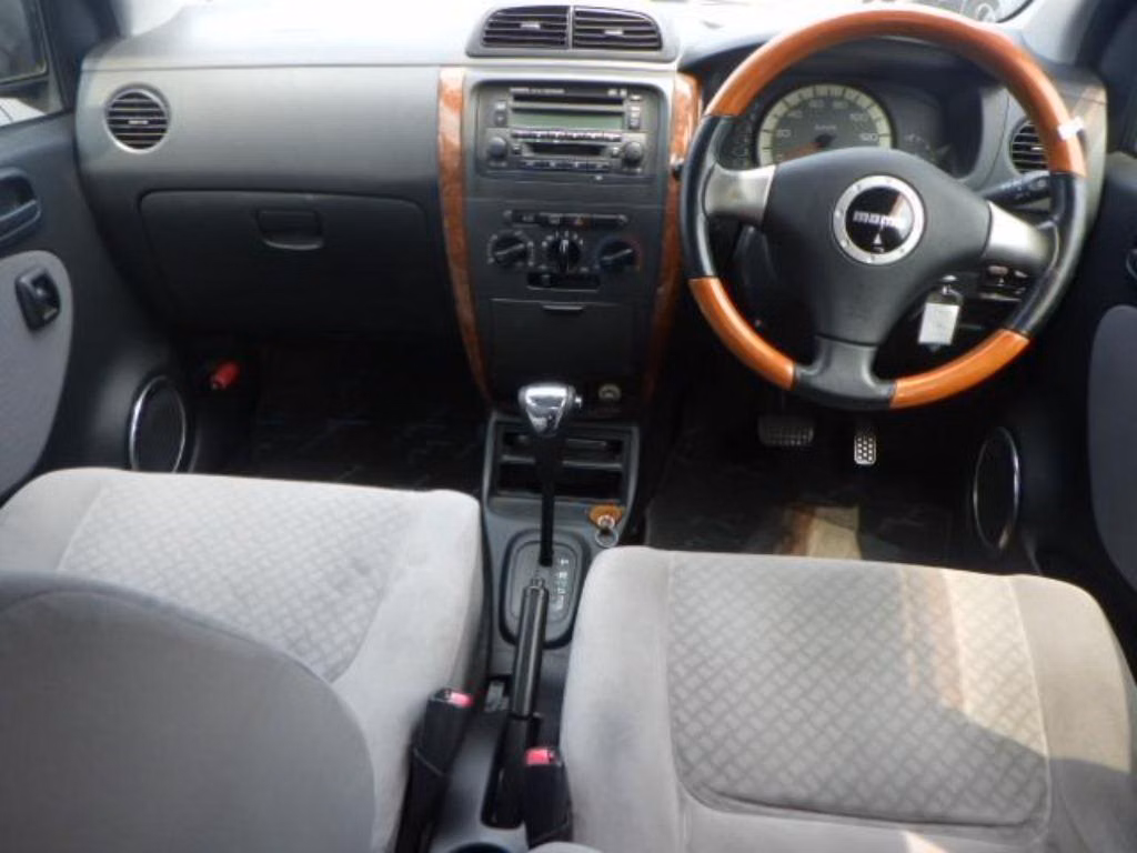 DAIHATSU MIRA AVY