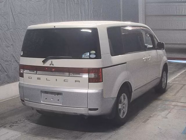 MITSUBISHI DELICA D:5