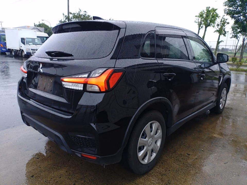 MITSUBISHI RVR