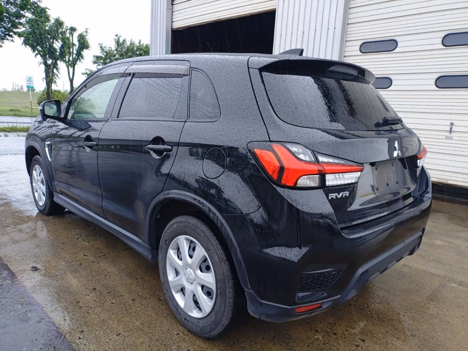 MITSUBISHI RVR