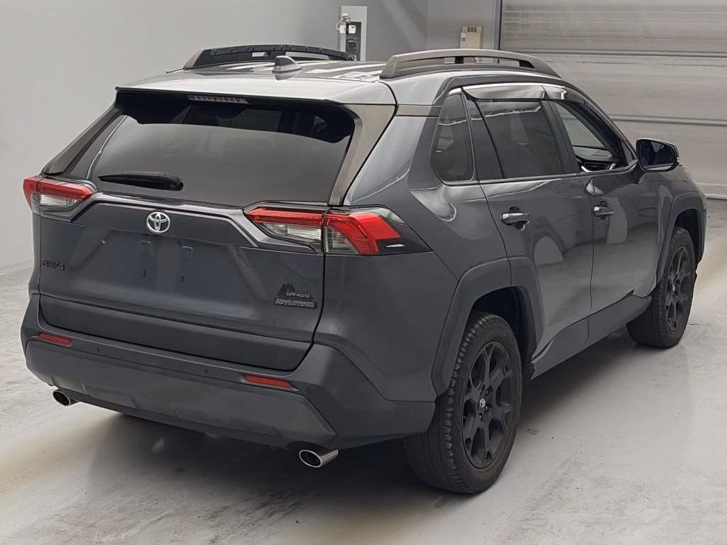 TOYOTA RAV4