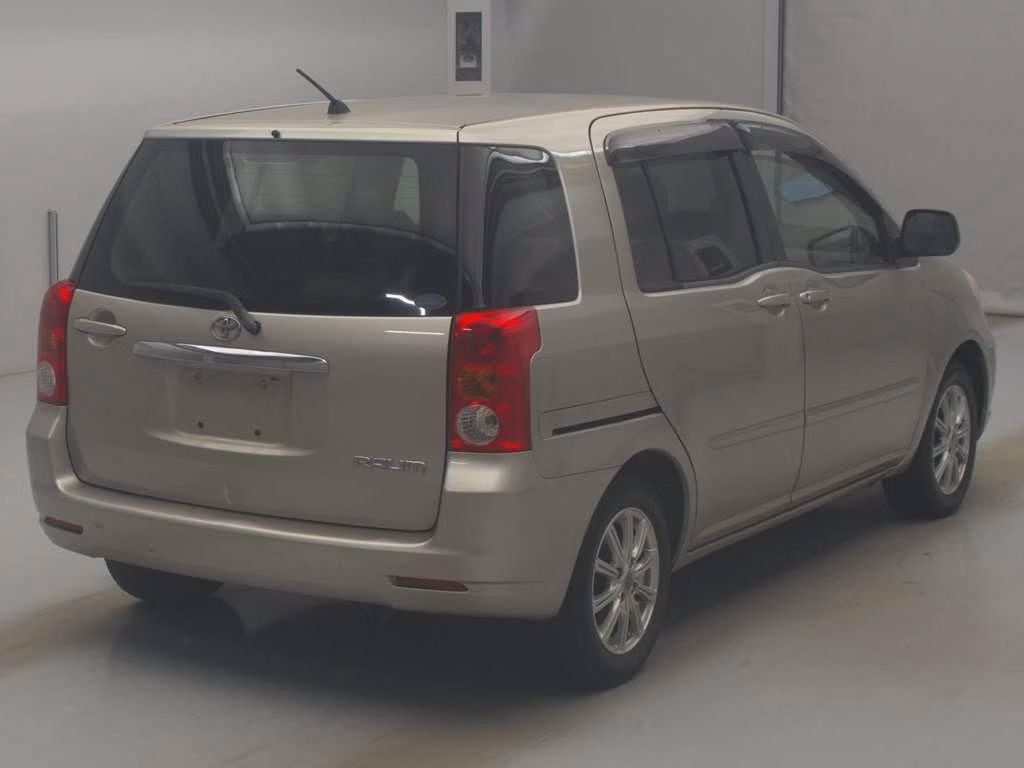 TOYOTA RAUM