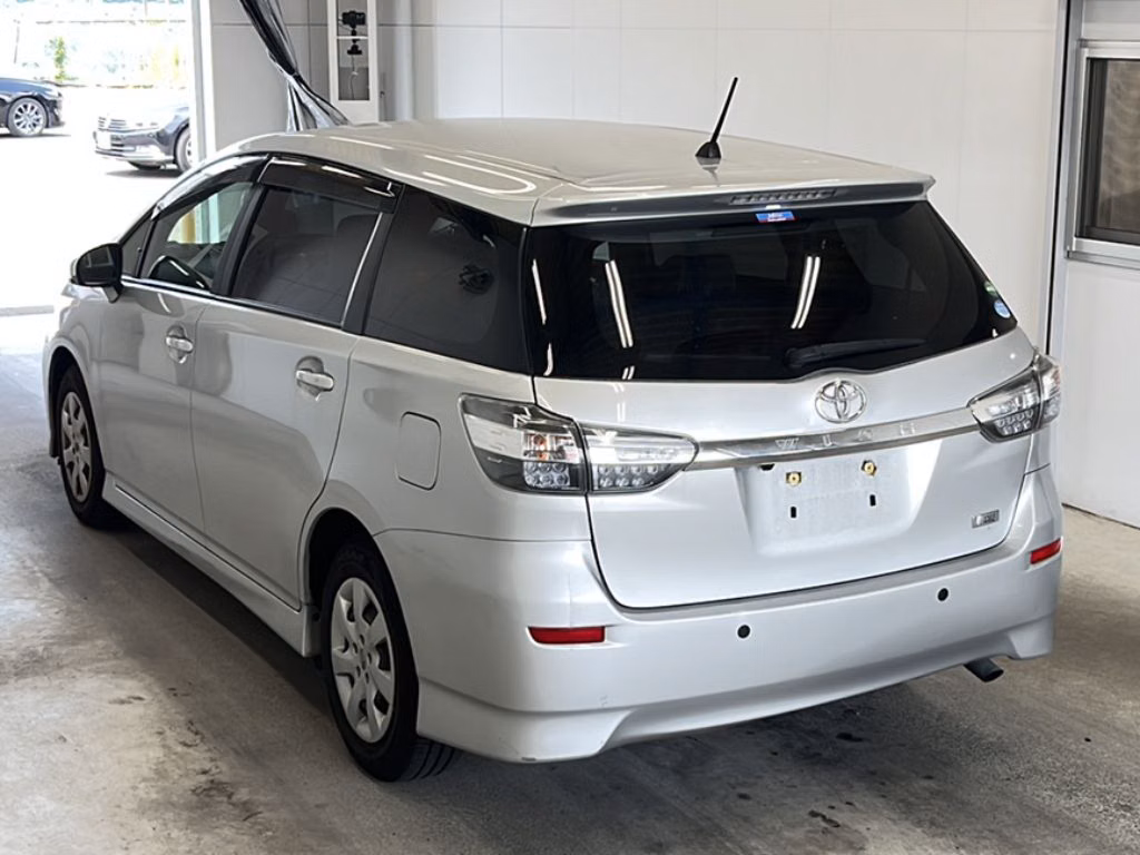 TOYOTA WISH