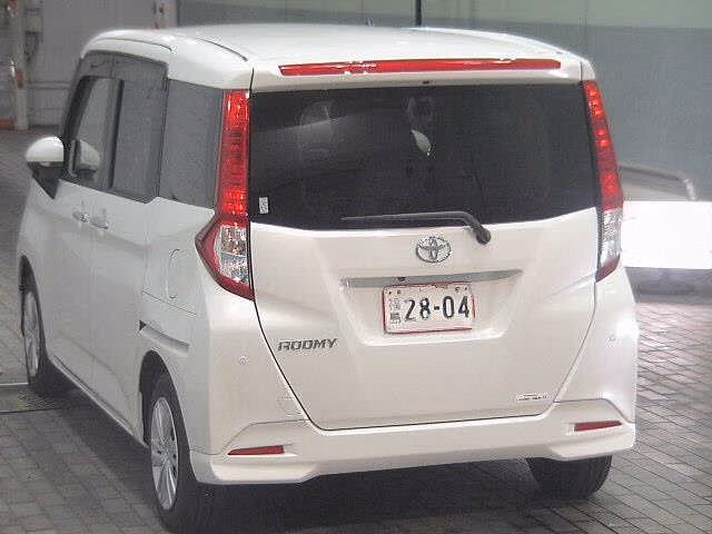 TOYOTA ROOMY