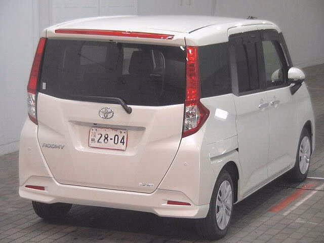 TOYOTA ROOMY