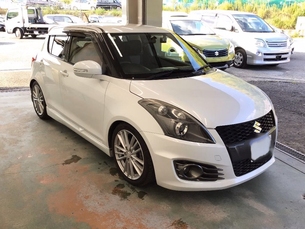 SUZUKI SWIFT