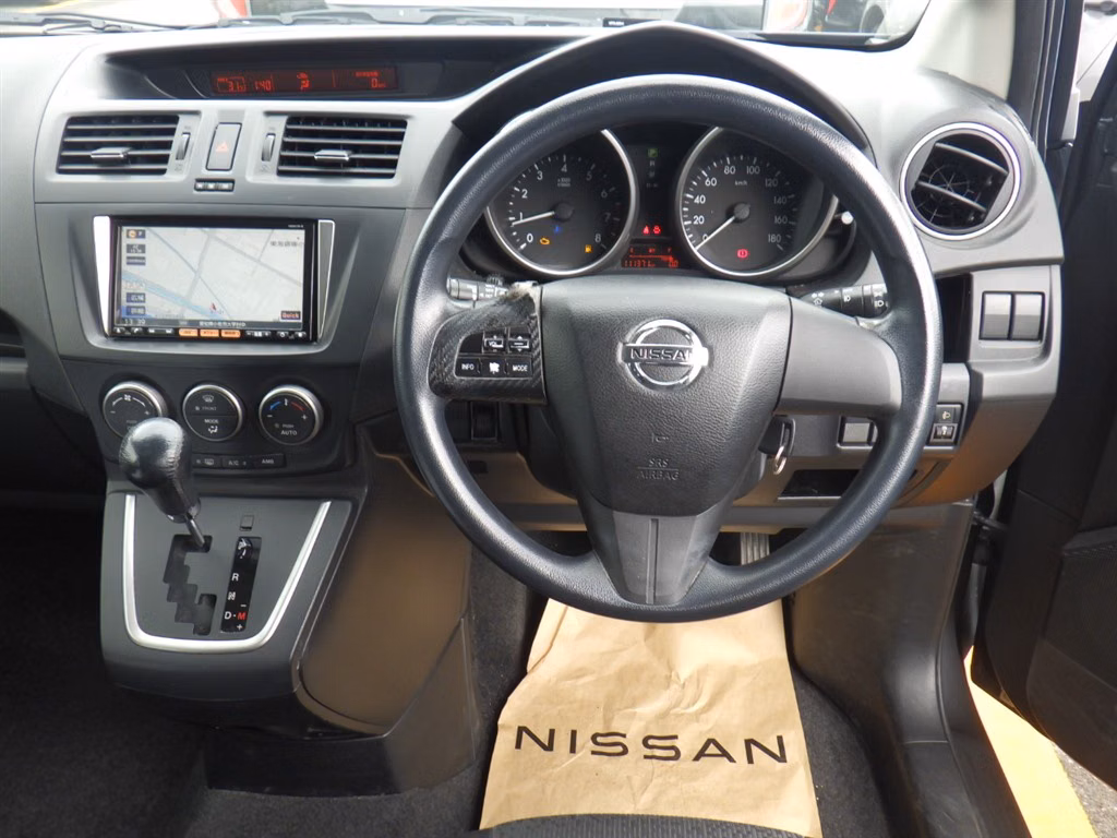 NISSAN LAFESTA