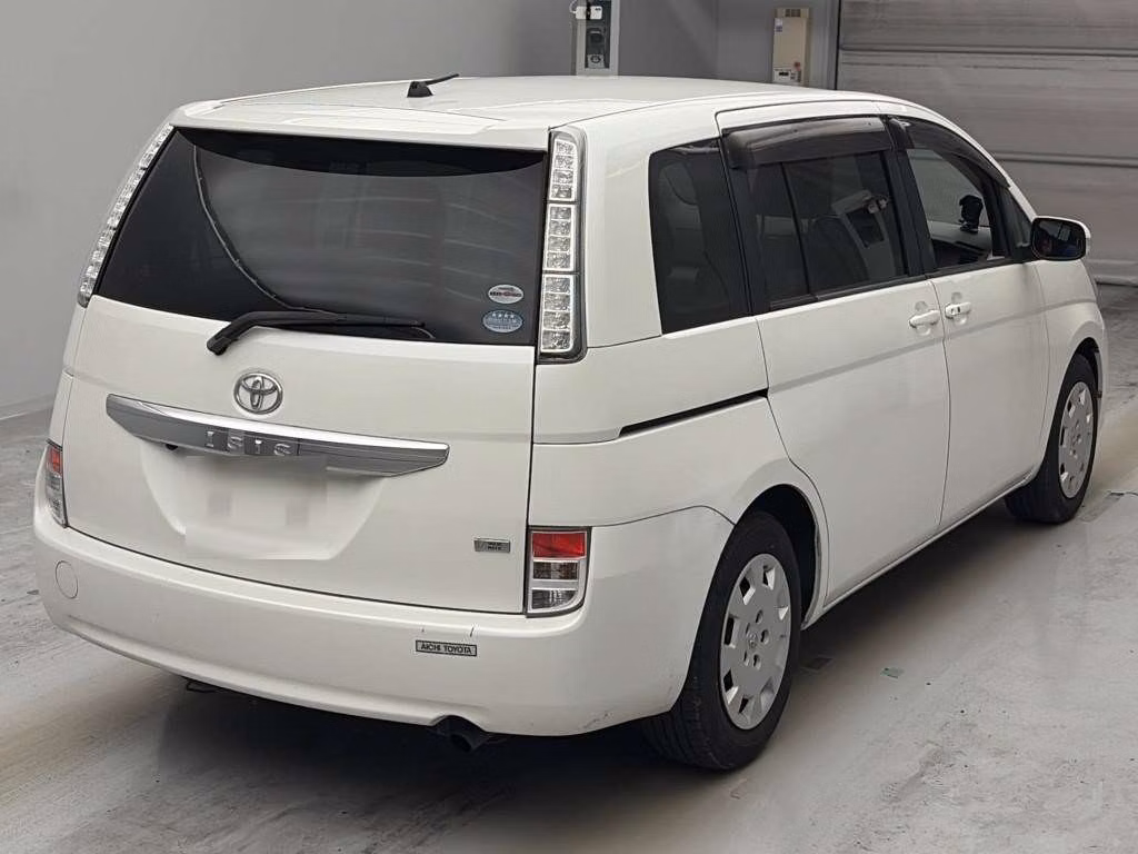 TOYOTA ISIS