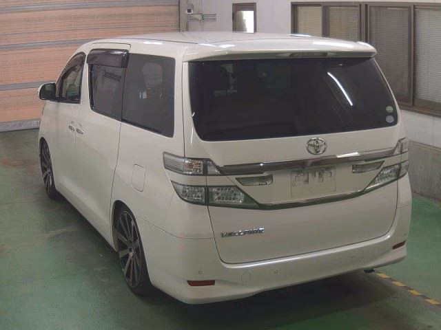 TOYOTA VELLFIRE