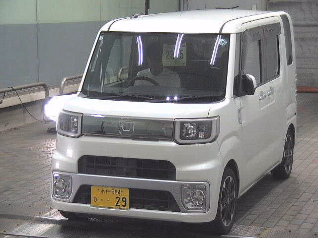 DAIHATSU WAKE