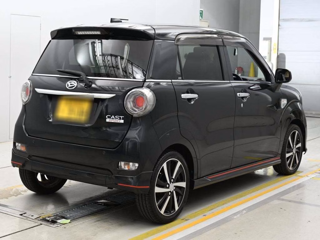 DAIHATSU CAST