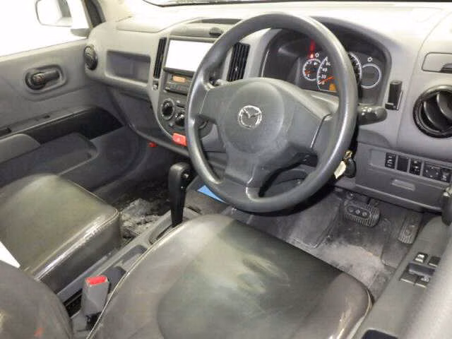 MAZDA FAMILIA