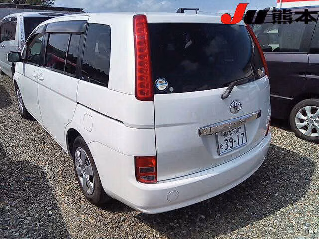 TOYOTA ISIS