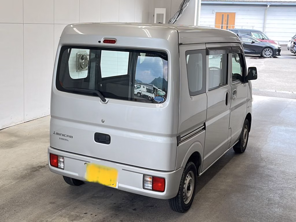 MITSUBISHI MINICAB