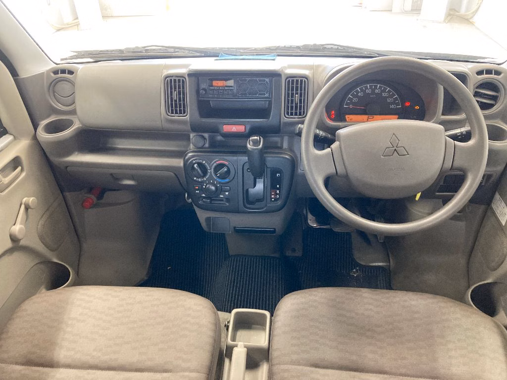 MITSUBISHI MINICAB