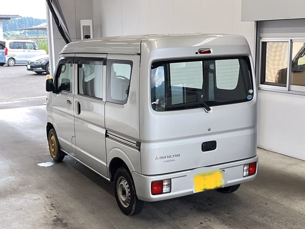 MITSUBISHI MINICAB