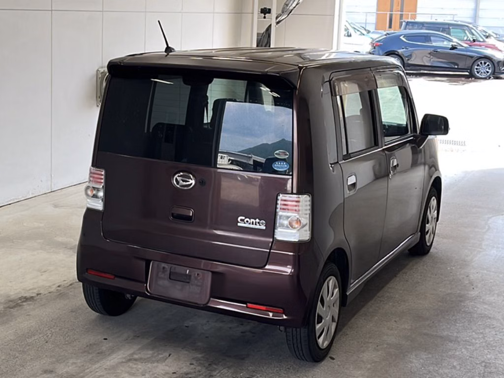 DAIHATSU MOVE CONTE