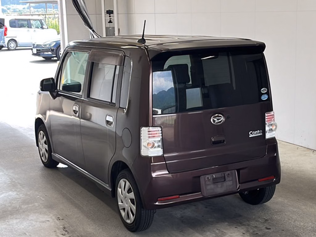 DAIHATSU MOVE CONTE