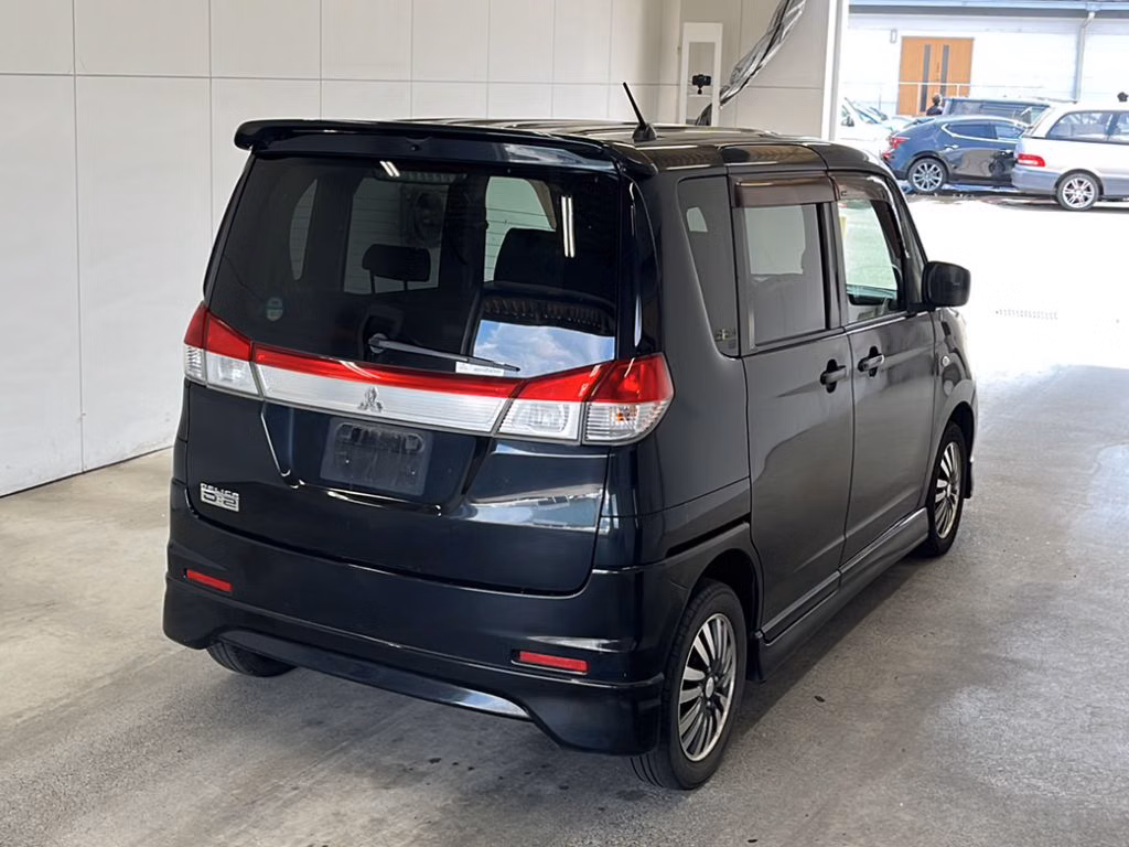 MITSUBISHI DELICA D:2