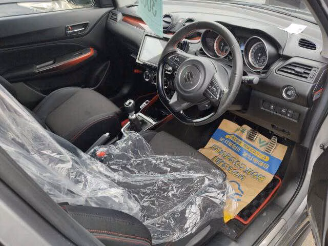 SUZUKI SWIFT