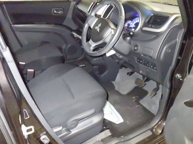 MITSUBISHI DELICA D:2