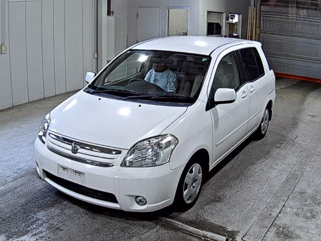 TOYOTA RAUM