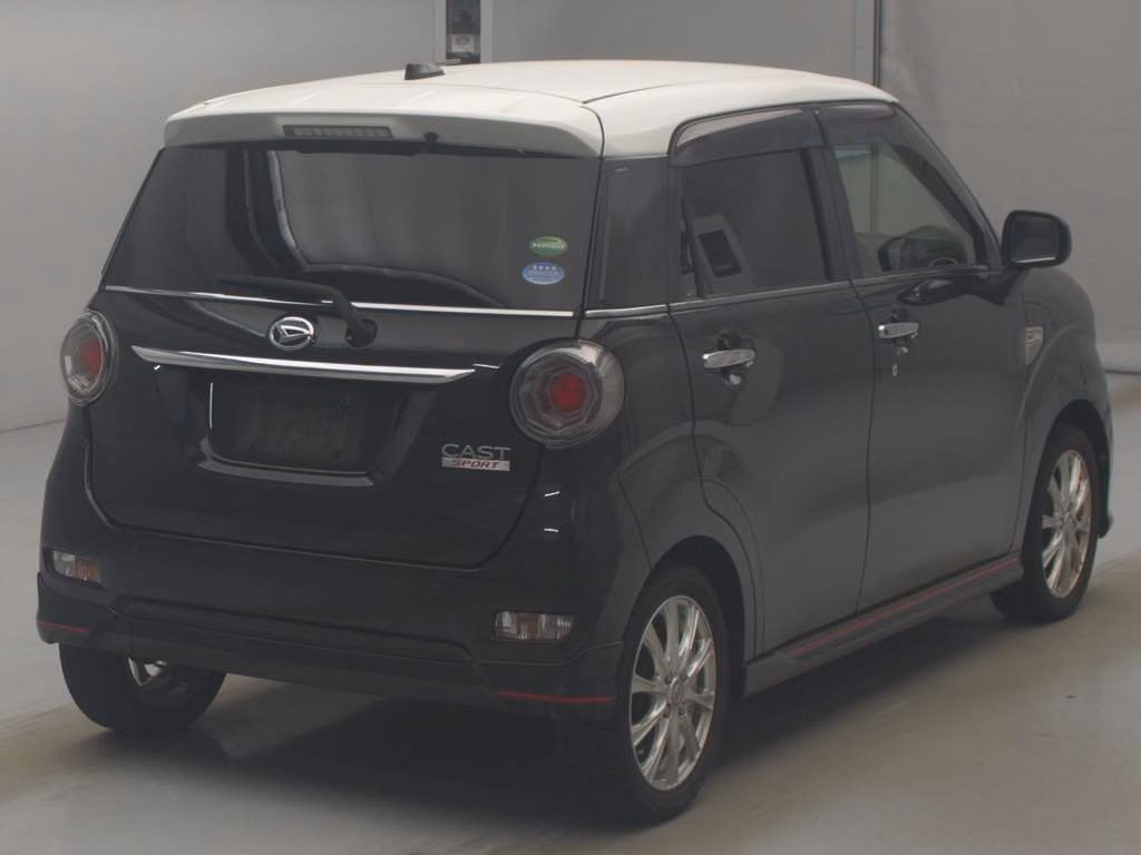 DAIHATSU CAST