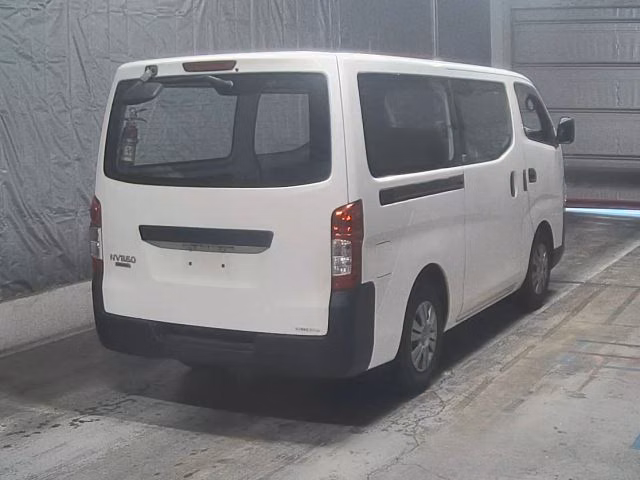 NISSAN NV350 CARAVAN