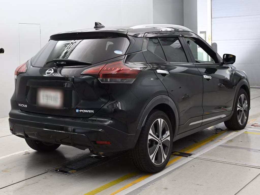 NISSAN KICKS