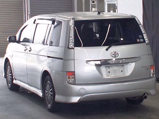 TOYOTA ISIS
