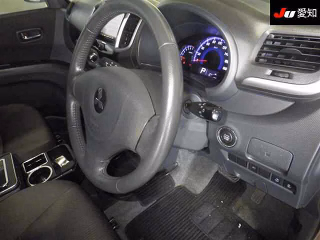 MITSUBISHI DELICA D:2