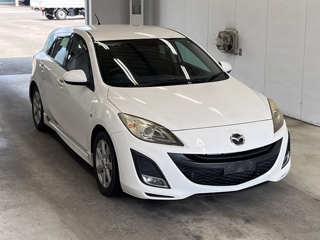 MAZDA AXELA