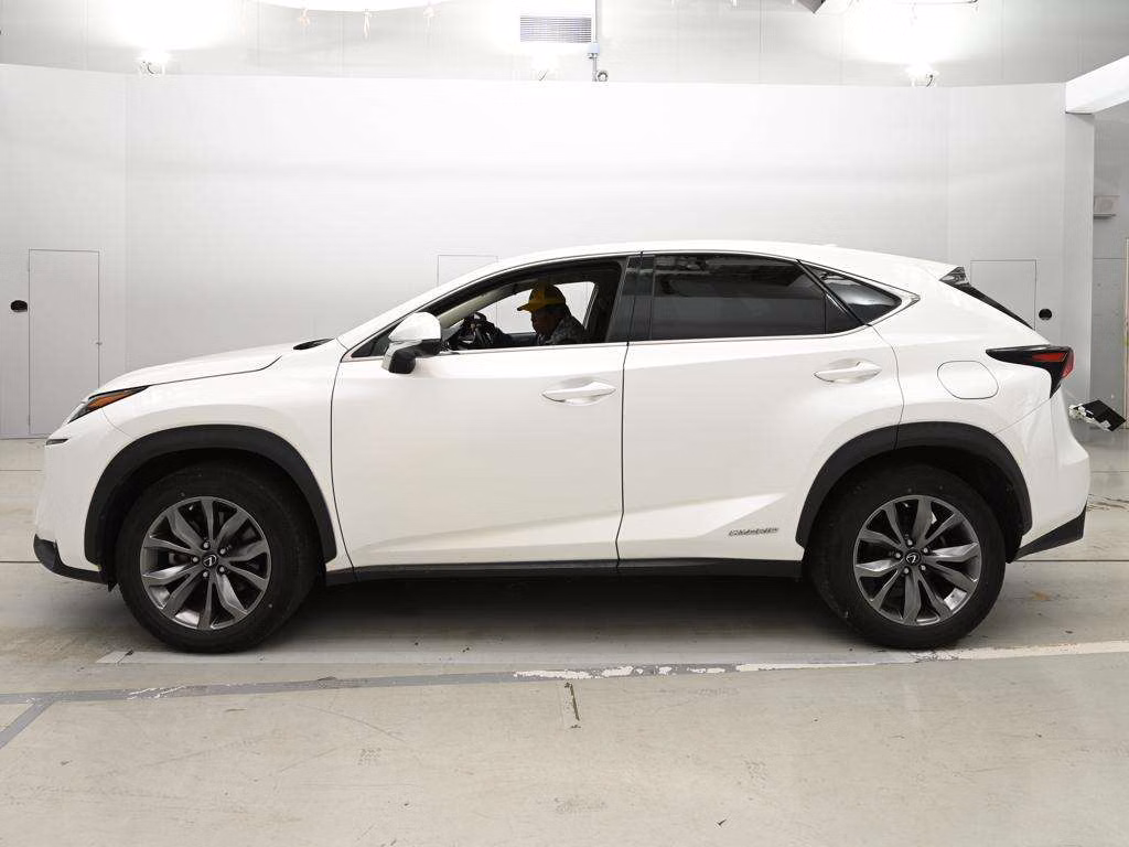 LEXUS NX300H
