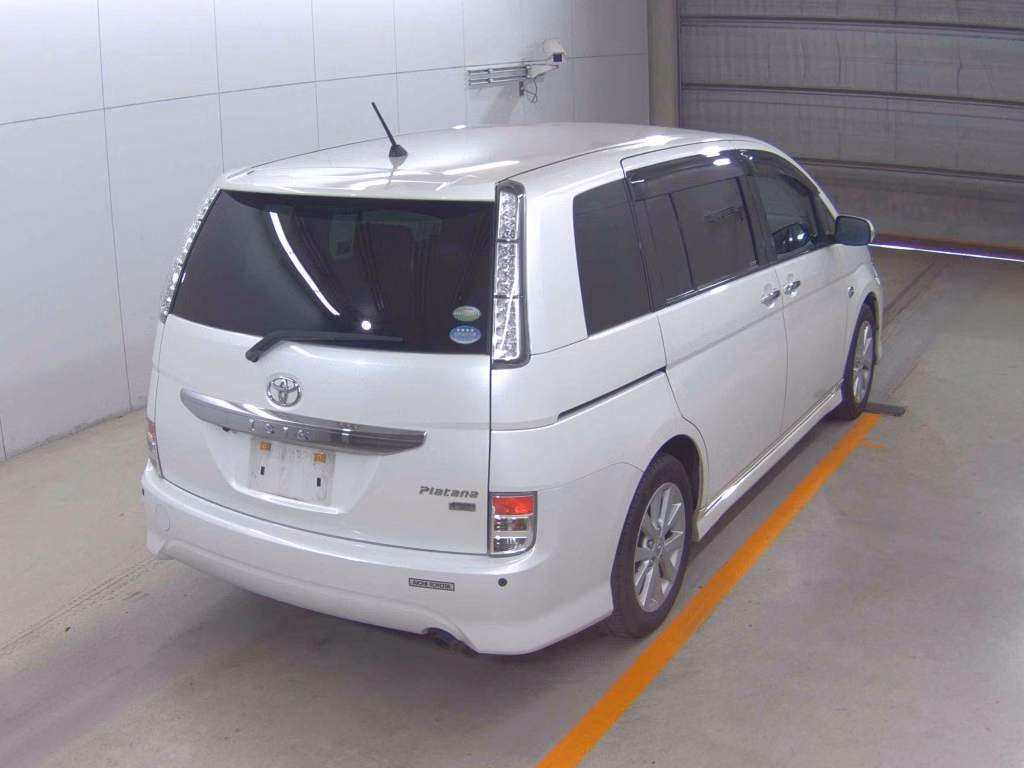 TOYOTA ISIS