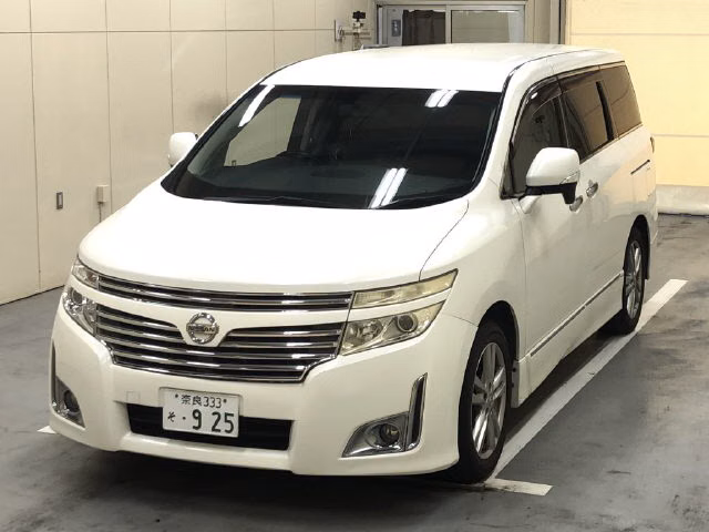 NISSAN ELGRAND