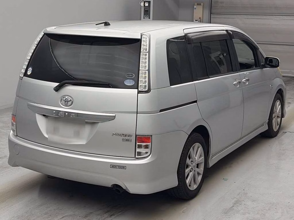 TOYOTA ISIS