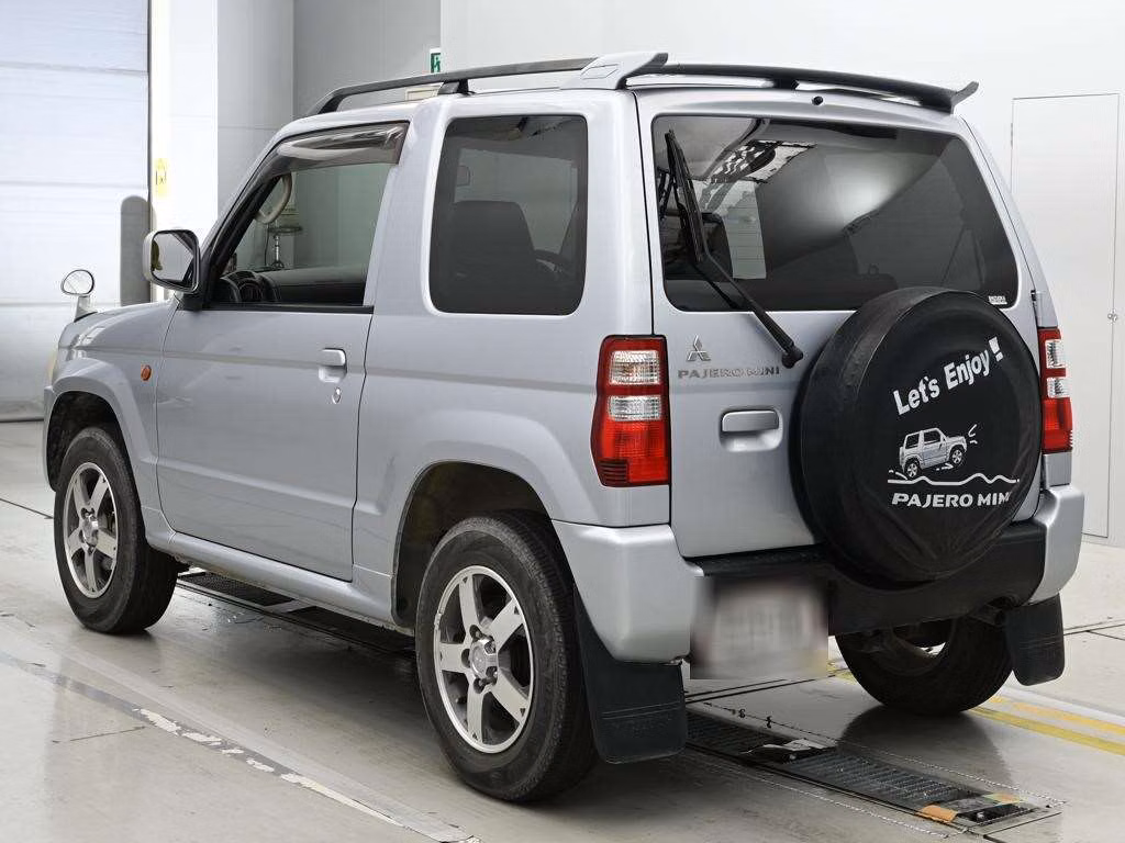 MITSUBISHI PAJERO MINI