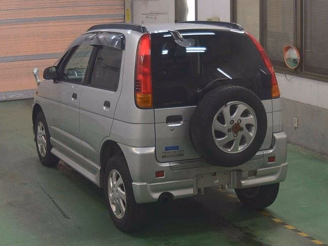DAIHATSU TERIOS KID