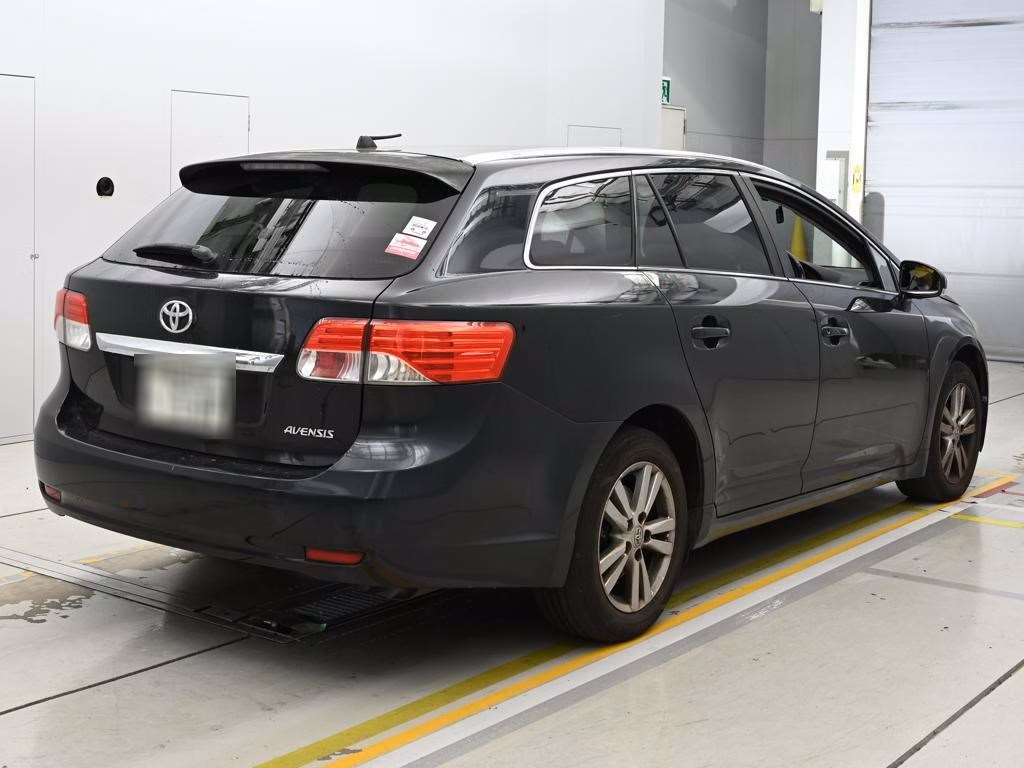 TOYOTA AVENSIS
